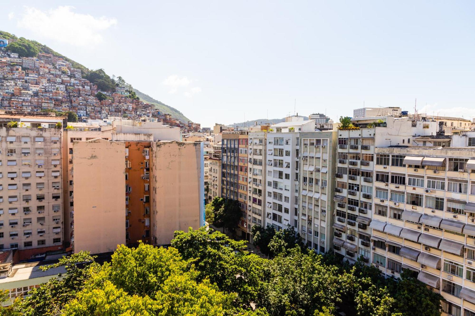Rio Loft Copacabana Posto 6 Com Camas De Casal E Sofa Cama E Colchao